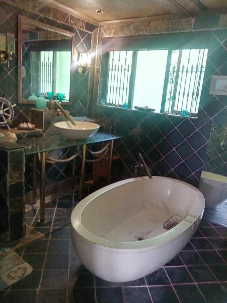 Harmony Hall Guest House Port Shepstone Ngoại thất bức ảnh